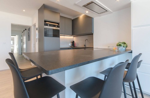 Mariakerke Apartment | Lovely apartment for 4 people with WIFI, TV and balcony