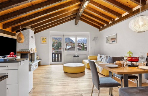 Graechen Apartment | Lovely apartment for 4 guests with WIFI, TV, balcony and panoramic view