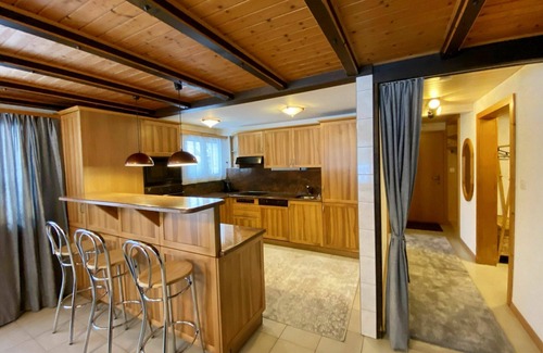 Graechen Apartment | Lovely apartment for 4 guests with WIFI, TV, patio and panoramic view