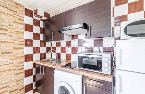 Anglet Apartment | Lovely apartment for 4 guests with WIFI, TV, terrace and parking