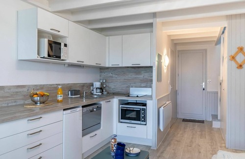 Damgan Apartment | Lovely apartment for 4 people with WIFI, pool and TV