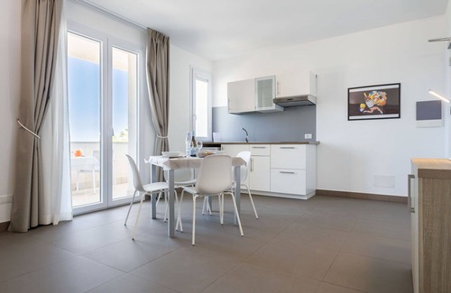 Marsala Apartment | Lovely apartment for 4 guests with WIFI, A/C, pool, TV and balcony