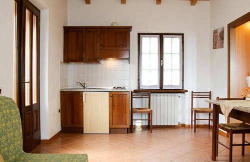 Voiandes Apartment | Lovely apartment for 4 people with WIFI, pool, TV, patio and pets allowed