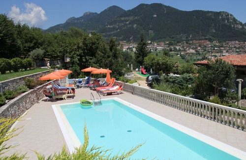 Voiandes Apartment | Lovely apartment for 4 people with WIFI, pool, TV, patio and pets allowed