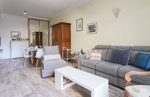 La Madeleine Apartment | Lovely apartment for 4 people with WIFI, pool, TV and terrace
