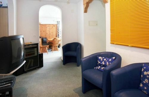 Sedrun Apartment | Lovely apartment for 5 guests with WIFI, balcony, pets allowed and parking