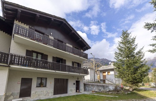 Isola Apartment | Lovely apartment for 5 guests with WIFI, TV, terrace, pets allowed and parking