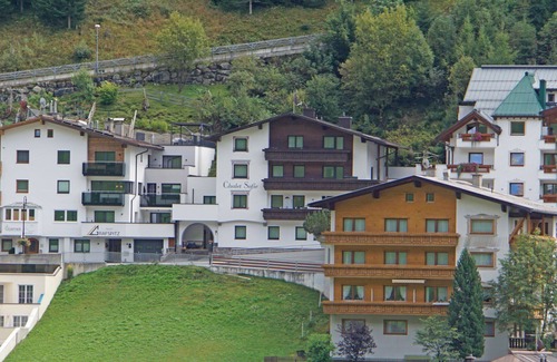 Ischgl Apartment | Lovely apartment for 6 guests with WIFI, TV, balcony, pets allowed and parking