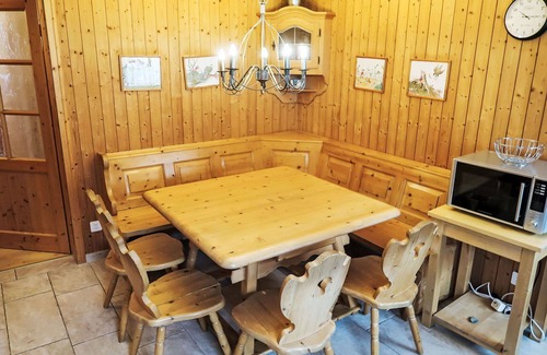 Acletta Apartment | Lovely apartment for 6 people with WIFI, pool, TV, balcony and panoramic view