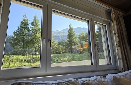 Parpan Apartment | Lovely apartment for 6 guests with WIFI, TV and balcony