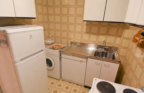 Alba Apartment | Lovely apartment for 6 guests with TV, balcony, pets allowed and parking