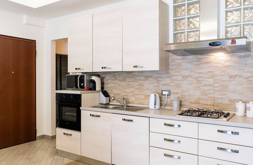 Ceriale Apartment | Lovely apartment for 6 people with A/C, WIFI and terrace