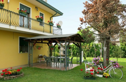 Passarella di Sotto Apartment | Lovely apartment for 6 people with WIFI, TV, patio and pets allowed