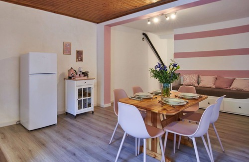 Claino Con Osteno Apartment | Lovely apartment for 6 guests with WIFI, TV and pets allowed