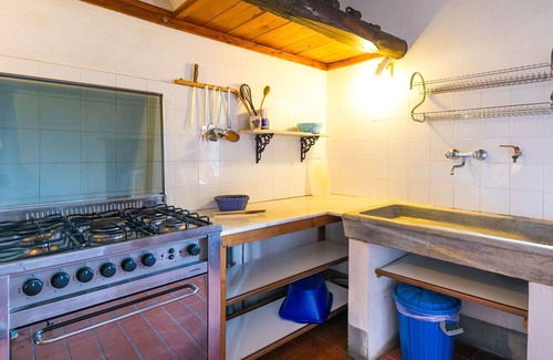Pescia Apartment | Lovely apartment for 6 guests with WIFI, pool, TV, patio and pets allowed