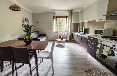 Oleggio Castello Apartment | Lovely apartment for 6 people with WIFI, TV, terrace and pets allowed
