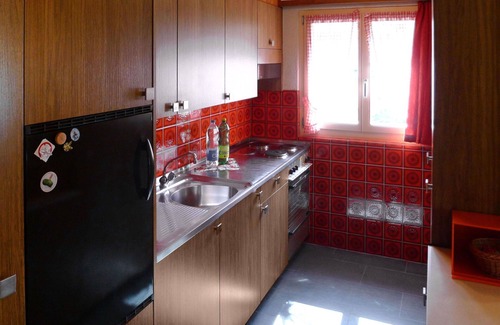 Elm Apartment | Lovely apartment for 7 guests with WIFI, TV, patio and panoramic view