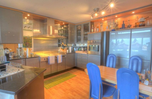 Ayent Apartment | Lovely apartment for 8 guests with hot tub, TV and balcony