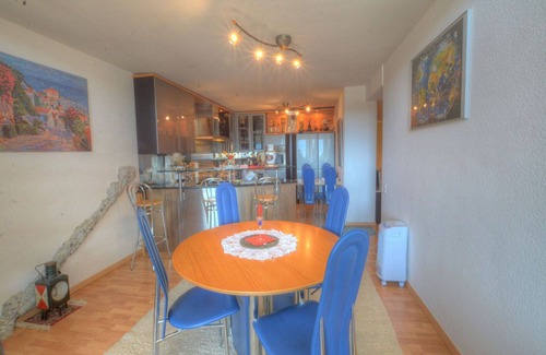 Ayent Apartment | Lovely apartment for 8 guests with hot tub, TV and balcony