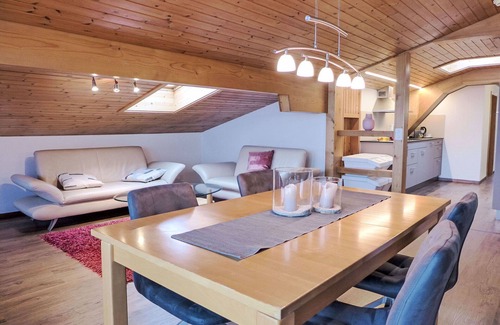 Brienz Apartment | Lovely apartment for 4 guests with WIFI, TV and balcony