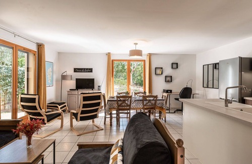 Lozari Apartment | Lovely apartment for 6 guests with pool, WIFI, A/C, TV and patio