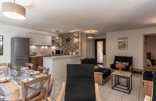 Lozari Apartment | Lovely apartment for 6 guests with pool, WIFI, A/C, TV and patio