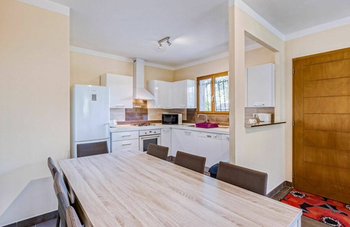 Pietroso Apartment | Lovely apartment for 10 guests with pool, A/C, WIFI, TV, patio, pets allowed and panoramic view