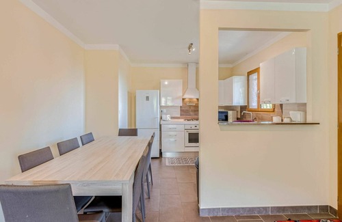 Pietroso Apartment | Lovely apartment for 10 guests with pool, A/C, WIFI, TV, patio, pets allowed and panoramic view