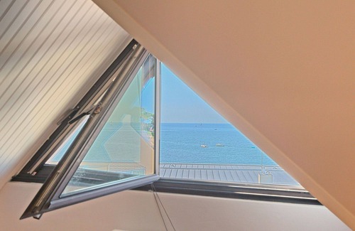 Kerroch Apartment | Lovely apartment for 4 people with WIFI, TV and balcony
