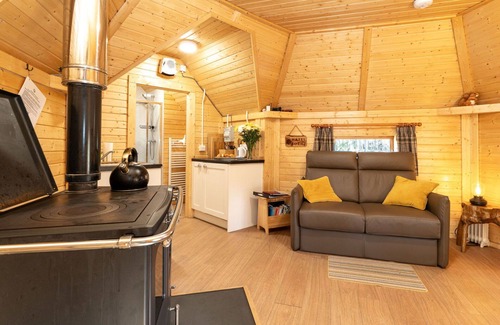 Logie Coldstone Apartment | Lovely apartment for 3 people with terrace and pets allowed