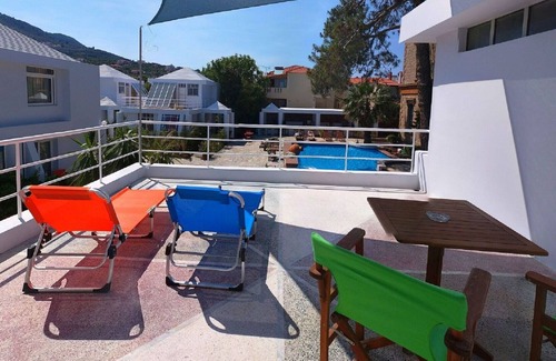 Mytilene Apartment | Lovely apartment for 2 guests with pool, A/C, WIFI, TV and balcony