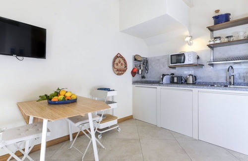 Marciana Apartment | Lovely apartment for 2 guests with A/C, WIFI, balcony, pets allowed and parking