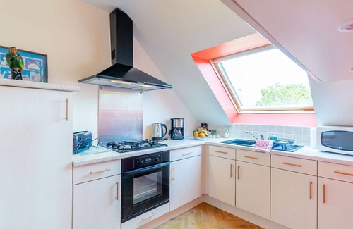 Plougonvelin Apartment | Lovely apartment for 2 people with WIFI, TV, patio, pets allowed and panoramic view