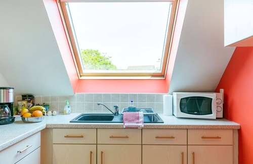 Plougonvelin Apartment | Lovely apartment for 2 people with WIFI, TV, patio, pets allowed and panoramic view