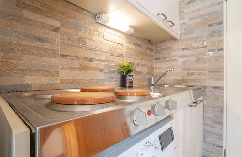 Sainte-Marie-la-Mer Apartment | Lovely apartment for 4 people with WIFI, pool, A/C, TV and terrace