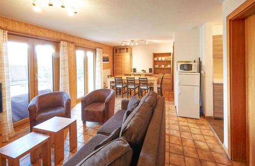 Heremence House | Lovely apartment in villa for 9 guests with WIFI, TV and terrace