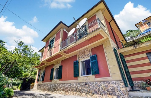 Recco Apartment | Lovely apartment in Avegno with WiFi