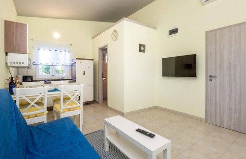 Kosljun Apartment | Lovely apartment in Kosljun with WiFi