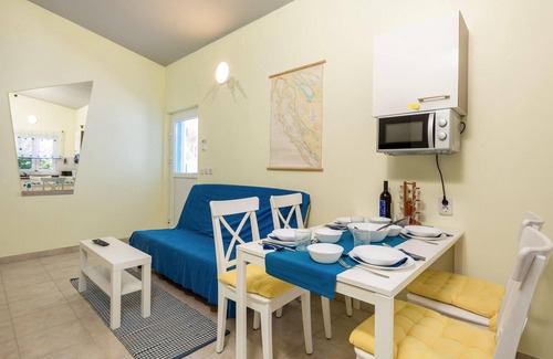Kosljun Apartment | Lovely apartment in Kosljun with WiFi