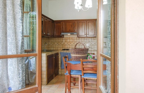 Montone Apartment | Lovely apartment in Montone with WiFi