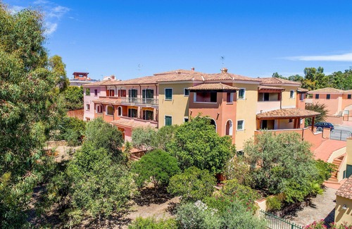 Sos Alinos Apartment | Lovely apartment in Orosei with WiFi