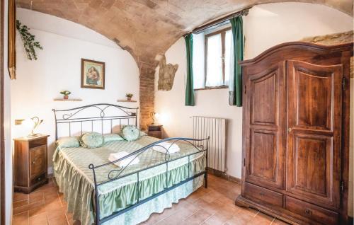 Volterra Apartment | Lovely Apartment In Prato Dera Pi