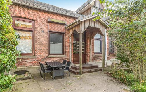 Trennewurth Apartment | Lovely Apartment In Trennewurth