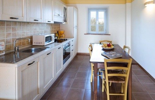 Larciano House | Lovely apartment in villa for 4 guests with pool, WIFI, A/C and TV