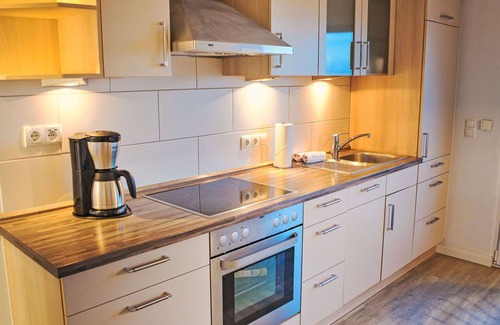Dagebuell House | Lovely apartment in villa for 4 guests with WIFI, TV, pets allowed, panoramic view and parking