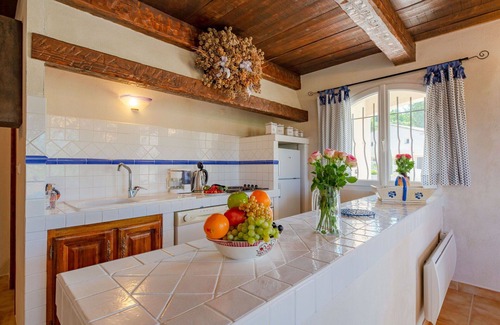 Bauduen Villa | Lovely apartment in villa for 6 guests with WIFI, TV, terrace, pets allowed and panoramic view