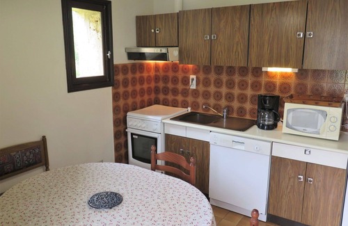 Jayac House | Lovely apartment in villa for 6 guests with WIFI, TV, balcony and pets allowed