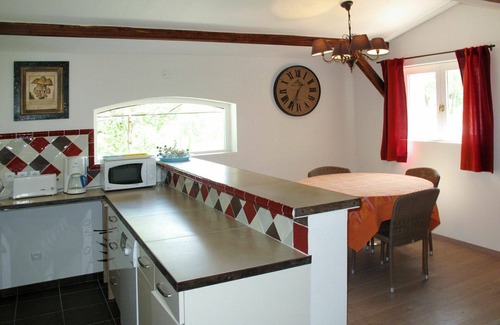 Sigonce Villa | Lovely apartment in villa for 8 guests with WIFI, pool, TV, patio and pets allowed