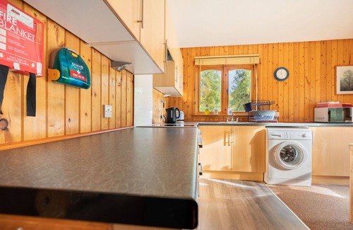 Balnain House | Lovely apartment in villa for 6 people with WIFI, TV and pets allowed