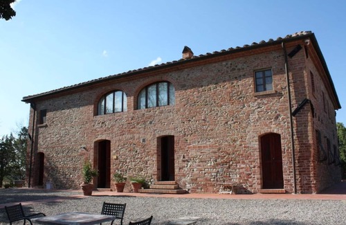 Peccioli Villa | Lovely apartment in villa for 4 people with pool, WIFI